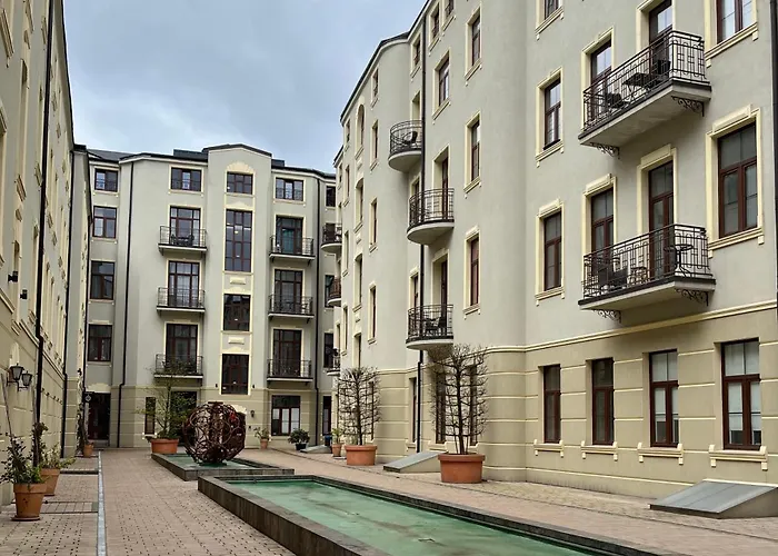 Piotrkowska 37 - Leaf * Łódź