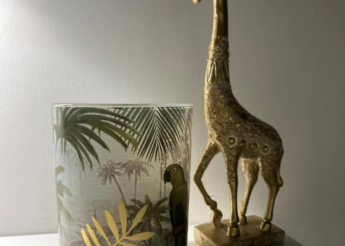 Piotrkowska 37 - Leaf